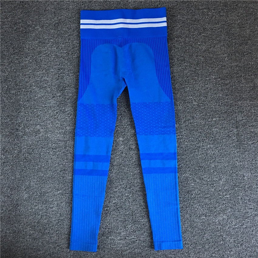Seamless Yoga Set – High Waist Leggings & Sports Bra