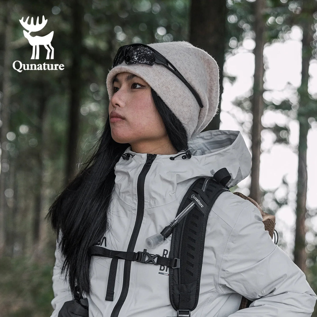 Lightweight Waterproof Hiking Daypack – 30-35L